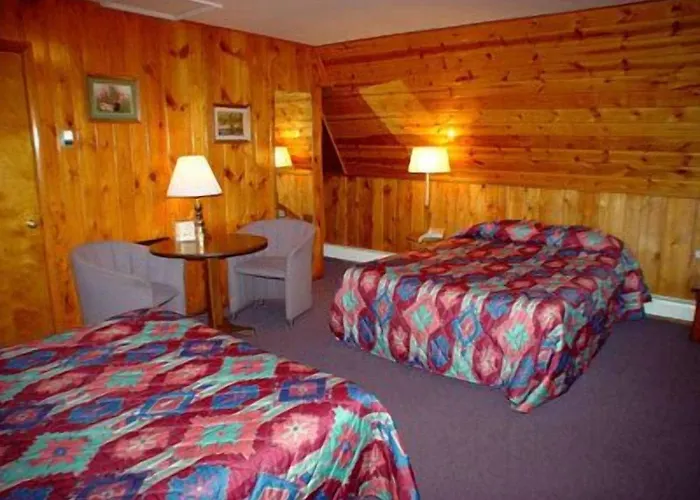 Hotel Pahaska Tepee 2*