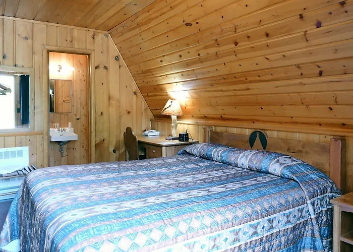 Hotel Pahaska Tepee 2*